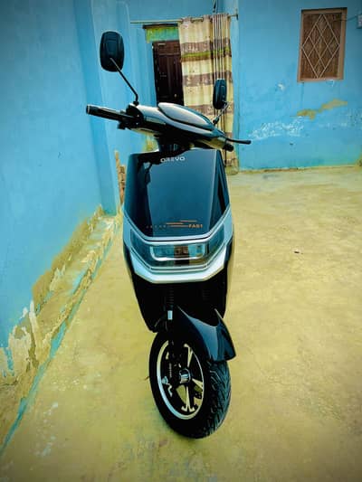 Orevo B2 scooty