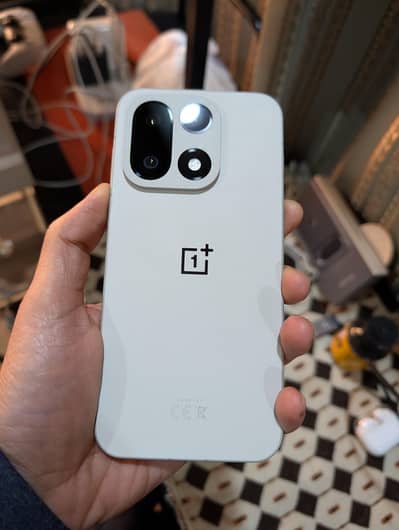 OnePlus 15 16GB 512GB Non PTA Global Version without charger 1 SIM tim