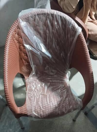 Plastic chair's with metal legs