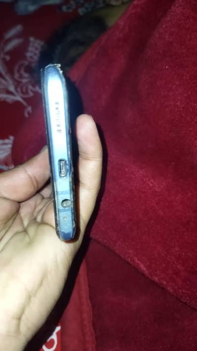 urgent sale 10/10 condition 6/128 my box Sath ha all ok only panal cha