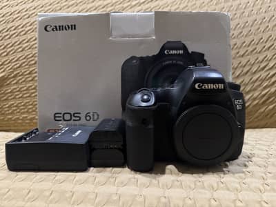 Canon 6D with box & accessories