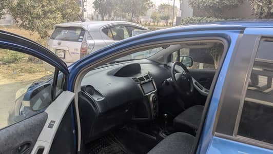 Toyota Vitz 2010/2014 urgent sale