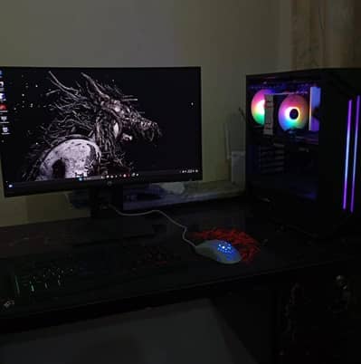 Heavy Gaming PC // Run every Game at 1440p // 10/10 Condition