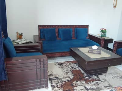 5 seater sofa set with side and centre tables