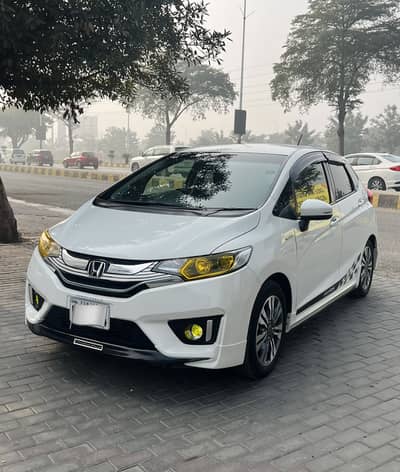 Honda Fit 1.5 Hybrid S Package