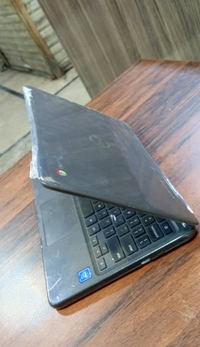 Chrome book 4/16 with charger