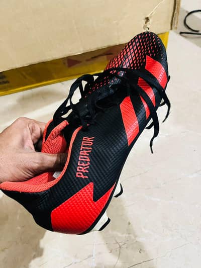 Elite football shoes