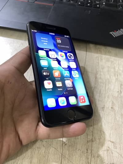 iPhone SE 128 sim glitch