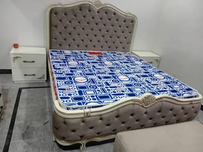 King size bed set in modern design