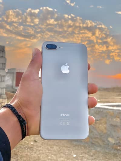 iPhone 8 Plus