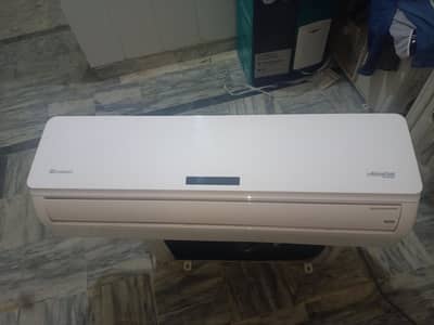 dowlance DC inverter 1.5 het & cool