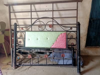 metal iron bed