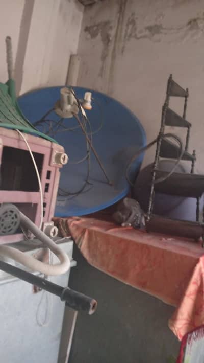 urgent sale 03 x dishs