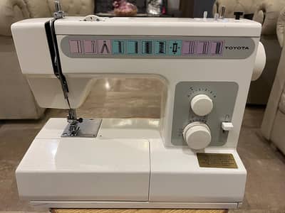 Singer Sewing Machine For Sale - Made in Taiwan - Heavy Duty
