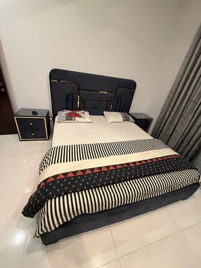 modern style bed dark grey color