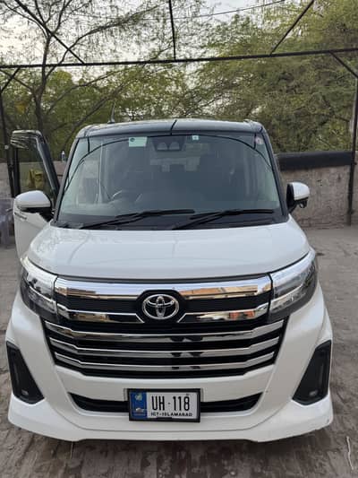 Toyota Roomy 2023 model 2025 ki import han