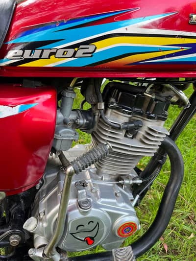 Honda 125 10/10 All ok Lahore register  03152444932 urgent sale