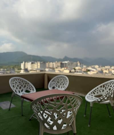 One bedroom furnished penthouse available per daily weekly basis in E11 2