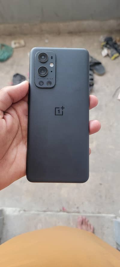Oneplus 9 pro 5g. 16gb ram 256 memory