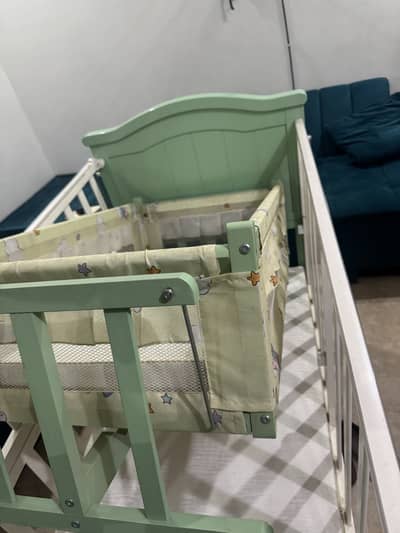 Baby bed with swing set with net