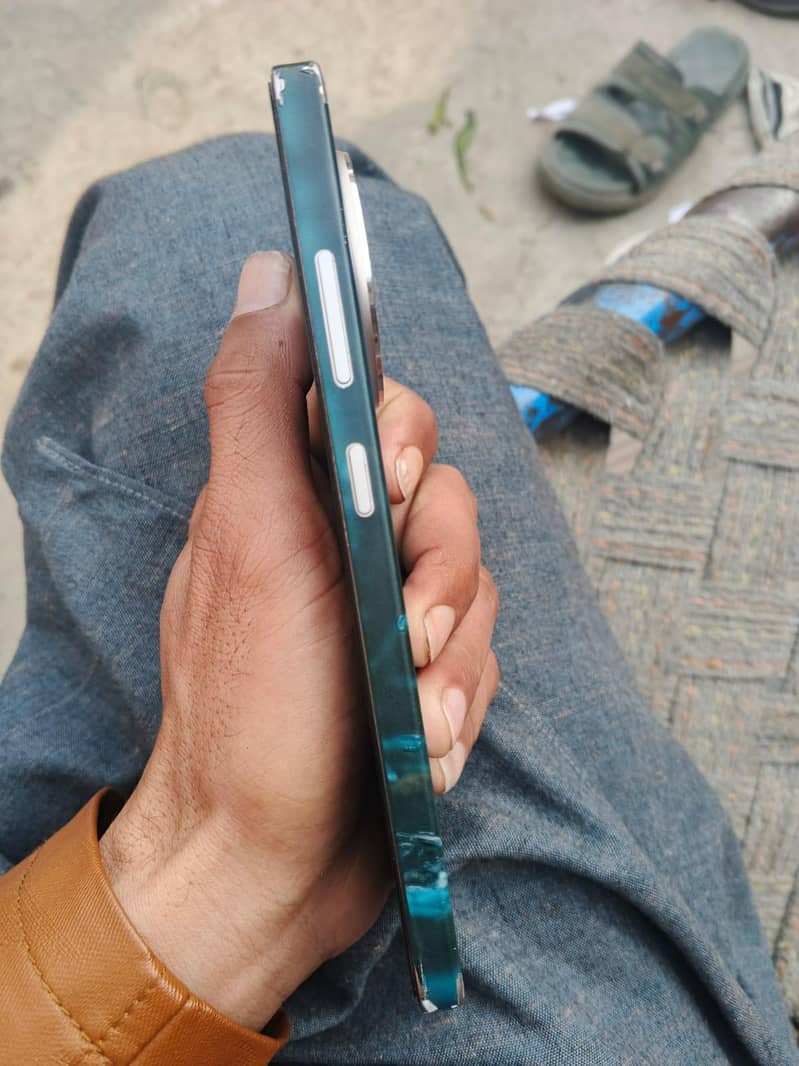 OnePlus 13r 1