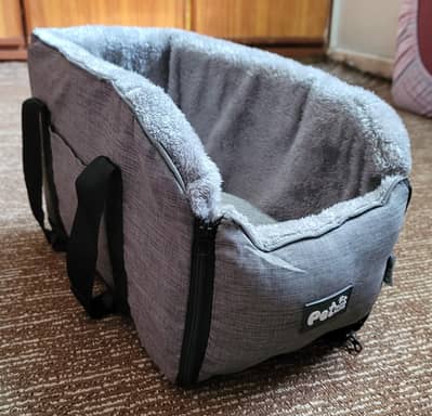 CAR SEAT FOR SMALL DOG PET CAR BOOSTER SEAT DETACHABLE & WASHABLE