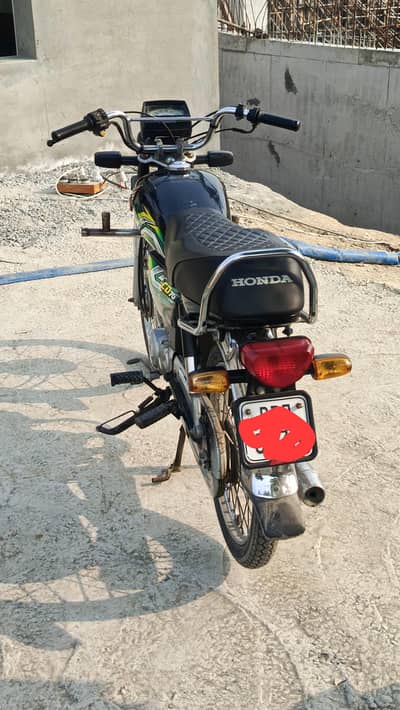 Honda cd70 in Black color