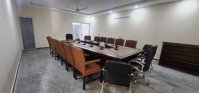 I-9 IT 5500 Sqft Offices available