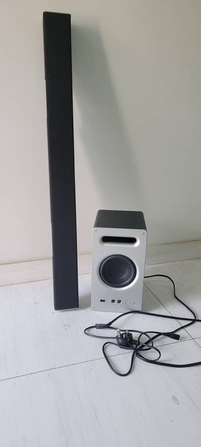 Vizio soundbar model SB 3651 with wireless sub woofer