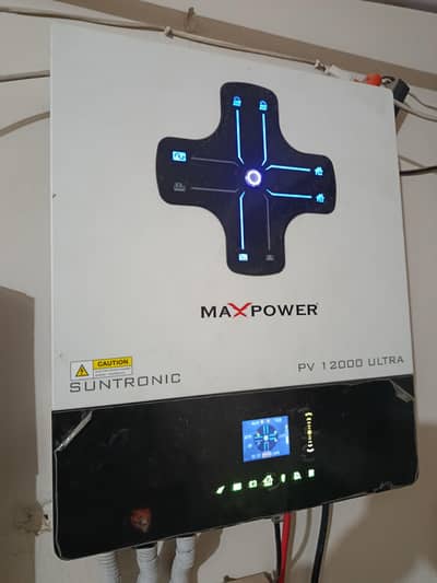 Max power solar inverter (PV 12000 ULTRA).