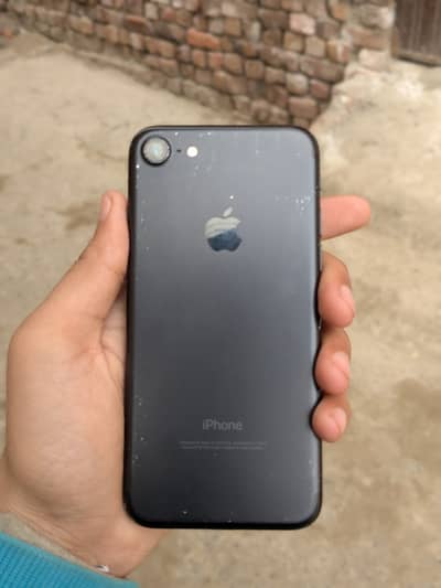 iPhone 7 pta approved 128gb read add please