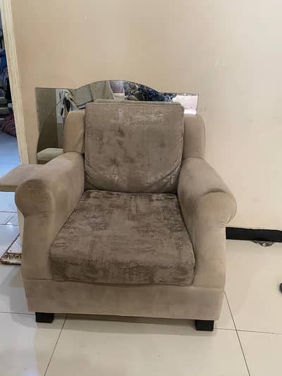 Sofa in 10/10 condition