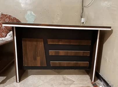 Office table / computer table