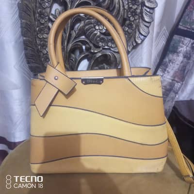Very good quality Pre loved shoulder bags