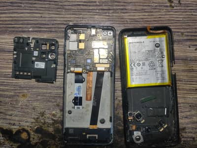 moto one 5g uw dead, for parts available