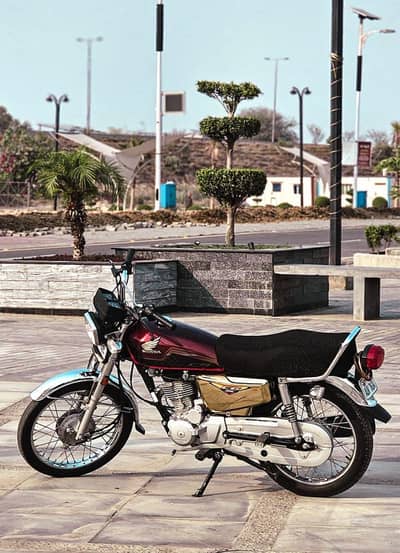 CG 125 - Special edition - Self start (Gold)