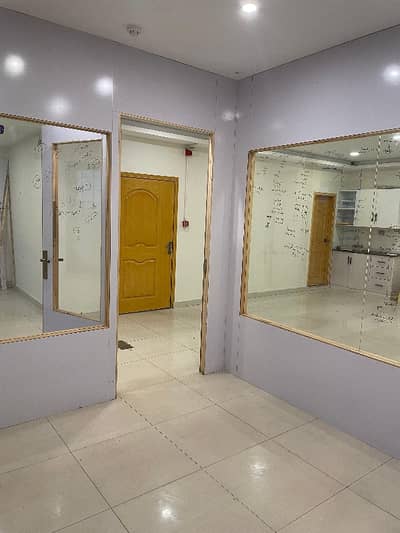 04 Marla 1st floor Available