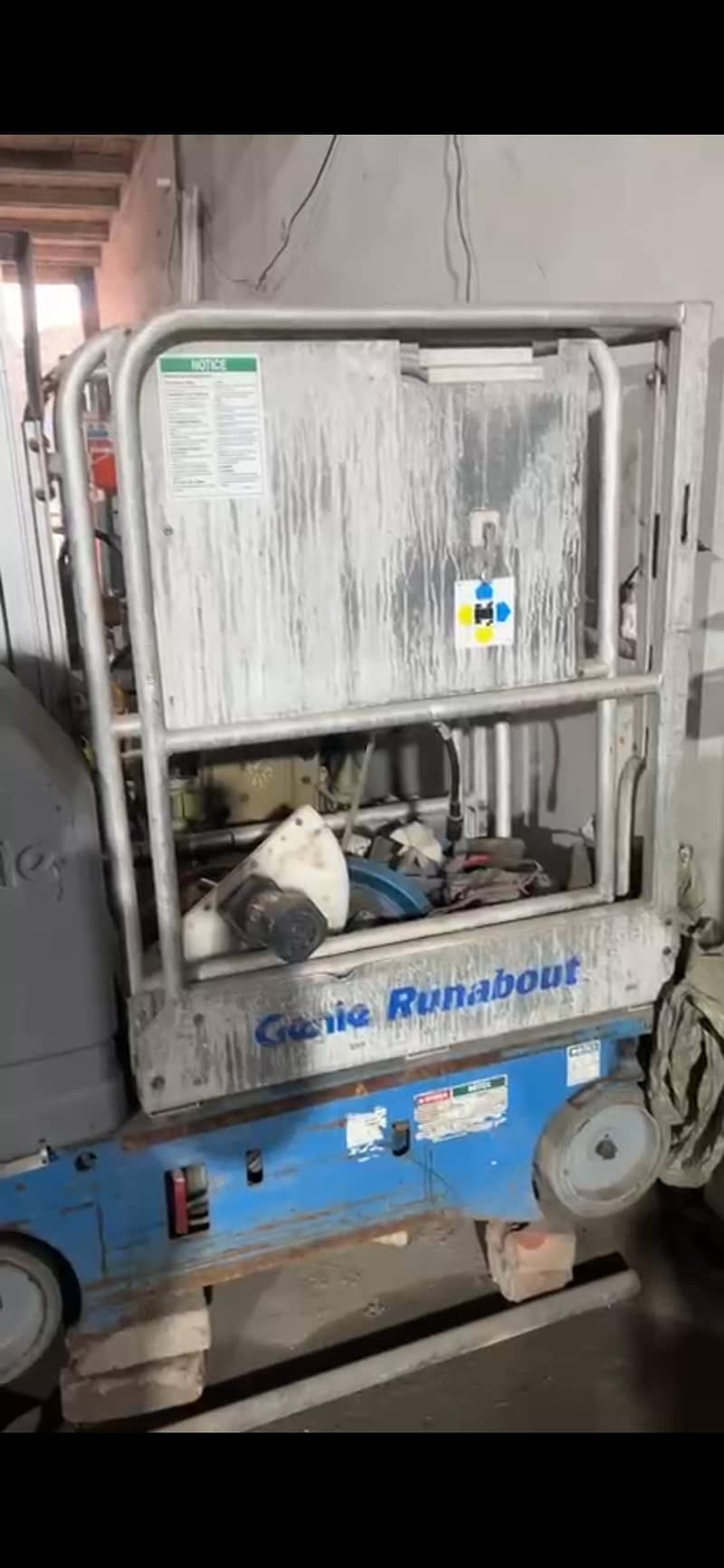 CONSTRUCTION LIFTER 2