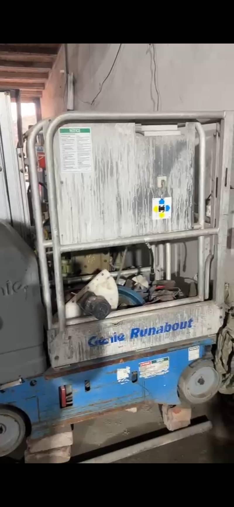 CONSTRUCTION LIFTER 3