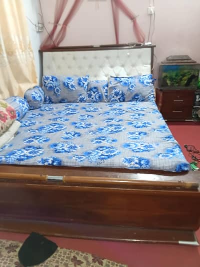 King size bed for sale with metress