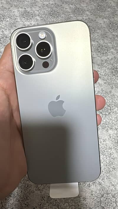 Apple iPhone 15 pro max FU