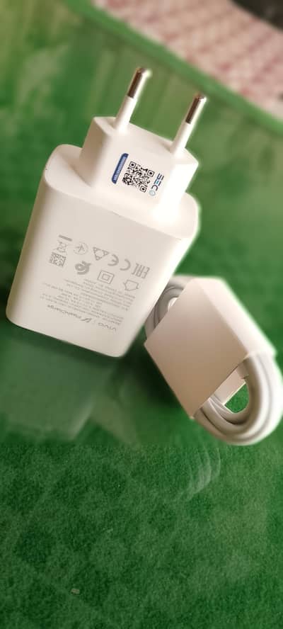 vivo v40 or vivo y200 charger plus cable