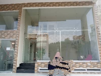 04 MARLA COMMERCIAL BUILDING WITH LIFT AVAILABLE