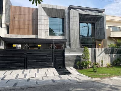 1 Kanal ULTRA MODERN HOUSE FOR SALE IN NFC SOCIETY PHASE 1 LAHORE