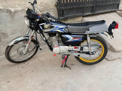 Honda 125 Model 2025 Better then Zero Meter.