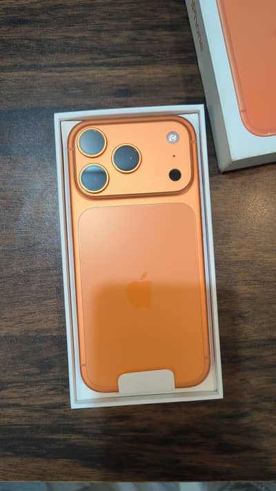 Apple iPhone 17 Pro Cosmic