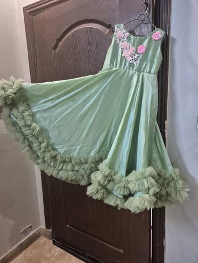 cinderella. pk branded frok 7 to 8 years old