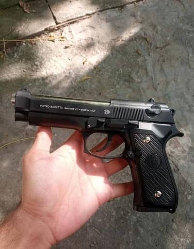 Brand New M9 Beretta Metal barrel Airsoft Toy Gun Limited Stock!