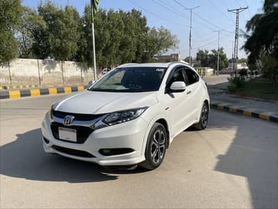 Honda Vezel Z Package 2014/18 | 92,000 KM | Genuine | No Work Required
