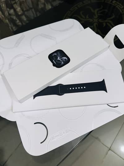 Apple watch series 11 ( 42mm)  Colour Jet Black SB S/M GPS